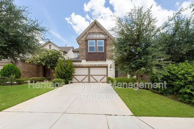 3 bed, 2.5 bath, 2121 sqft, $2,350 — Photo 1