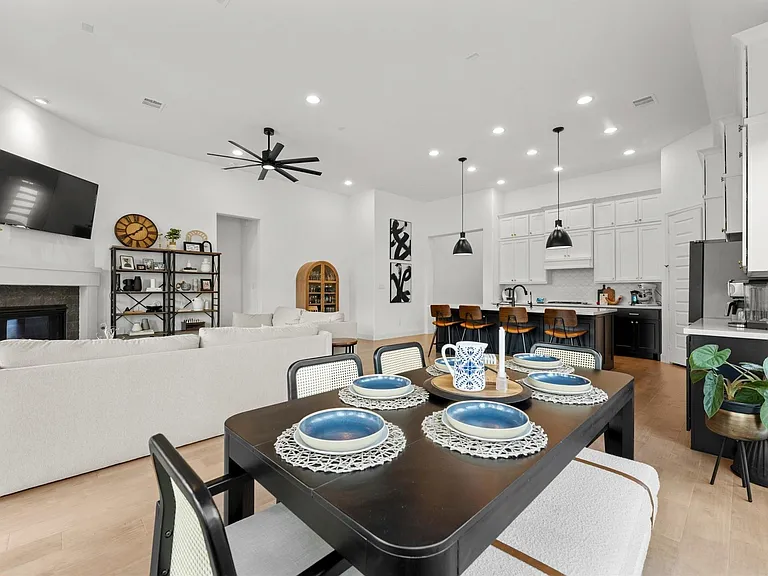 13022 Soaring Forest Dr — Photo 14