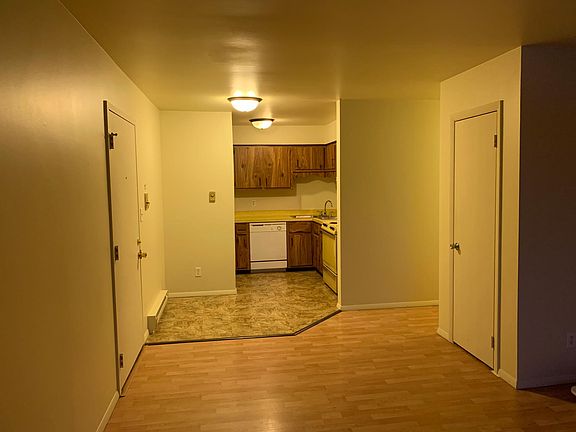 3rd image of 949 E Joliet St APT 12
