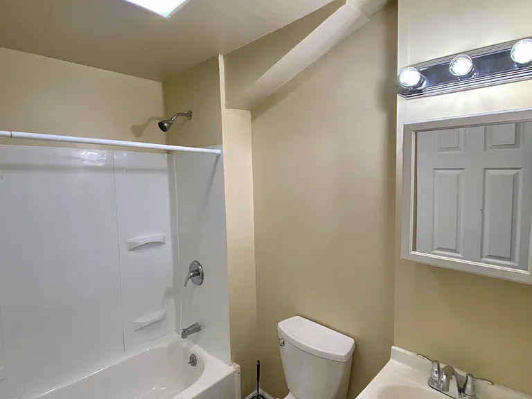 6043 Wister St #1F — Photo 13