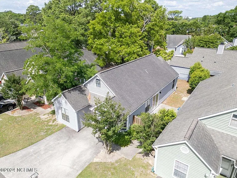 1246 Shipyard Blvd — Photo 5
