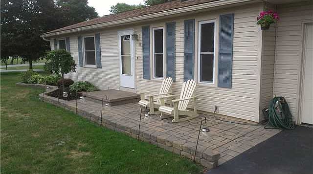 1st image of 8 Hidden Creek Ln