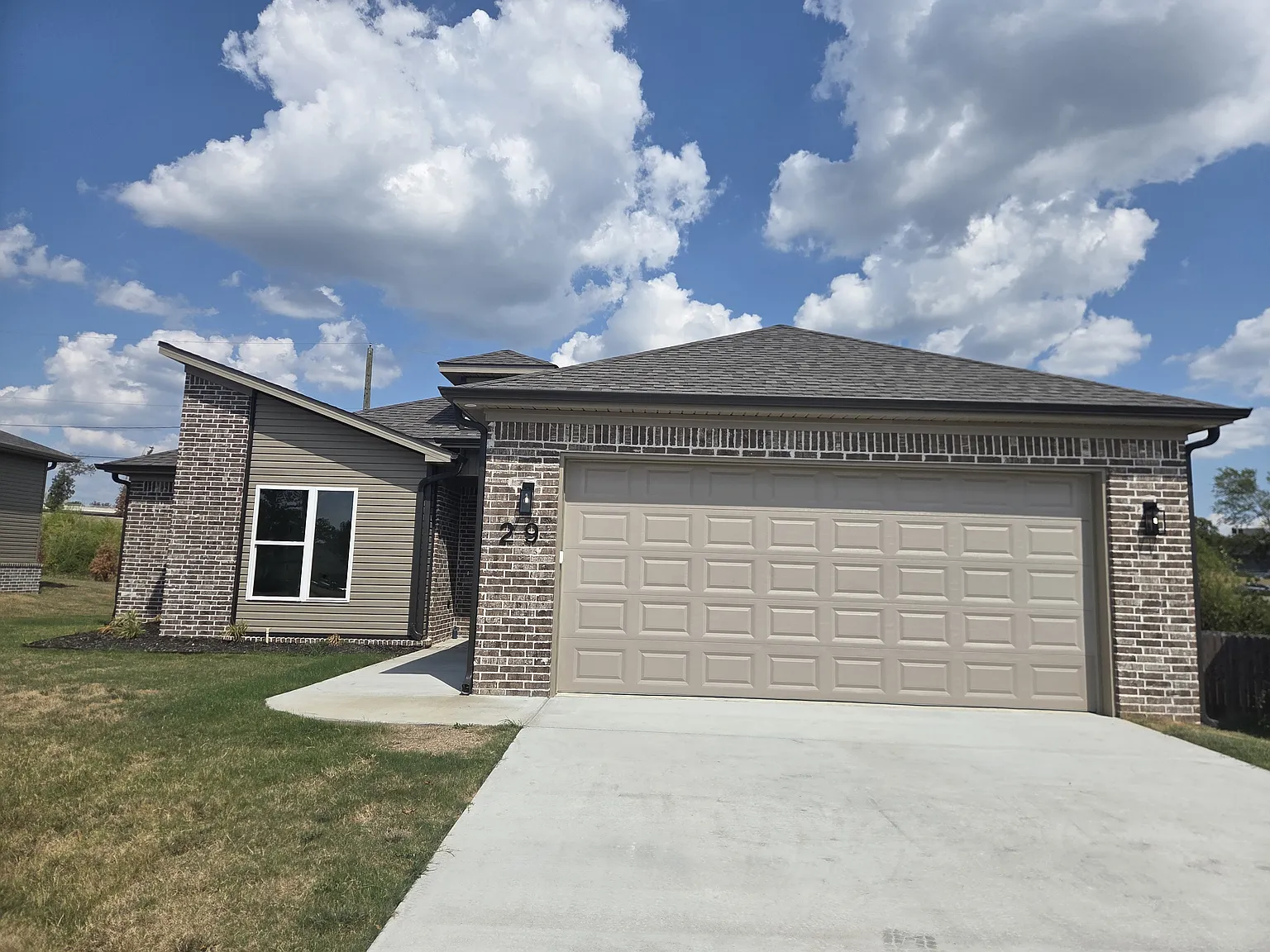 3 bed, 1570 sqft, $2,195 — Photo 1
