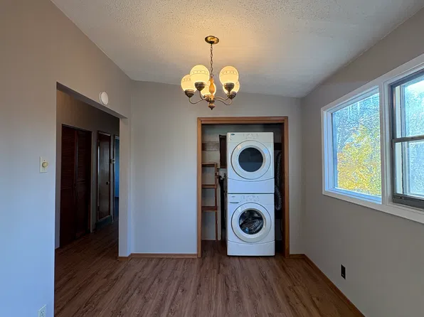 211 Harper Ave, Winnipeg, MB R2J 1K7