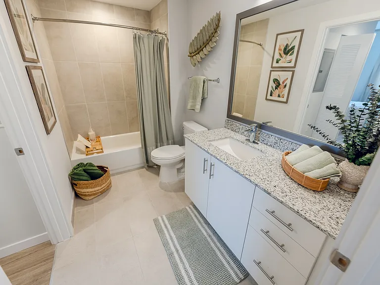Pura Vida Hialeah Luxury Apartments — Photo 14