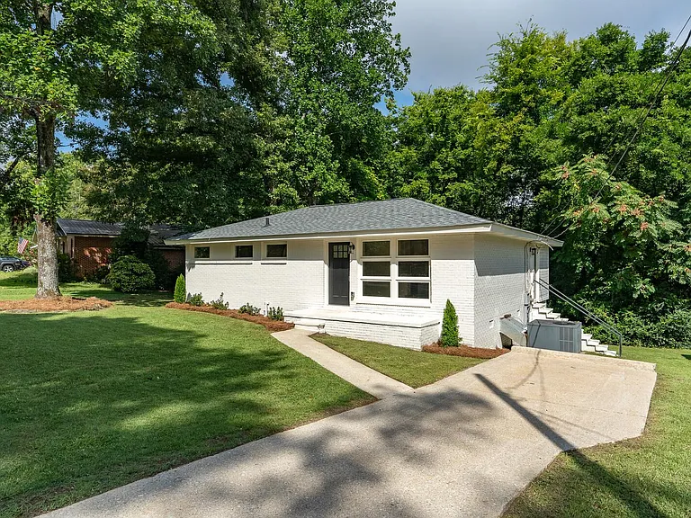 5196 Scenic View Dr — Photo 3