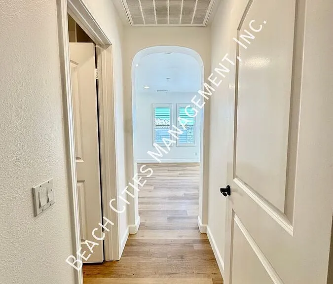 1749 Grand Ave #3 — Photo 25