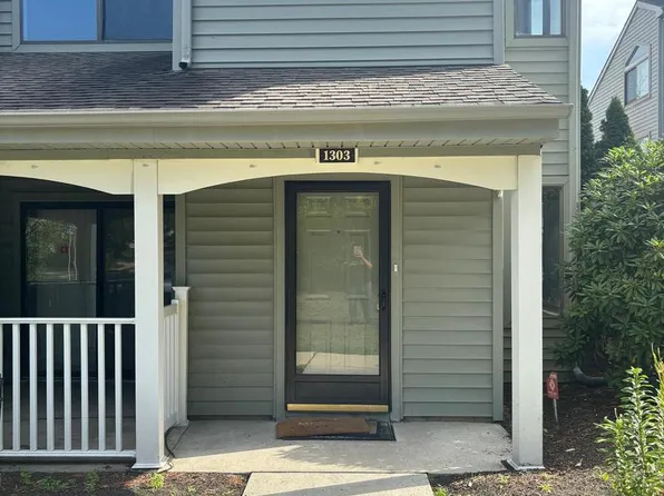 1303 Roberts Way, Voorhees, NJ 08043