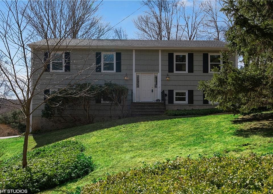 1st image of 37 Hilltop Dr