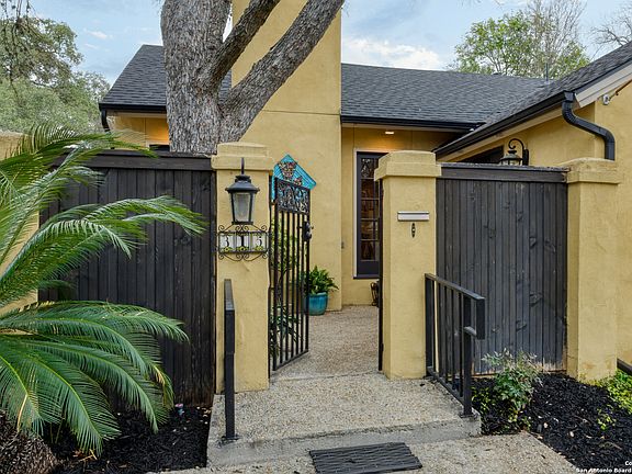 4th image of 315 COLLEGE BLVD