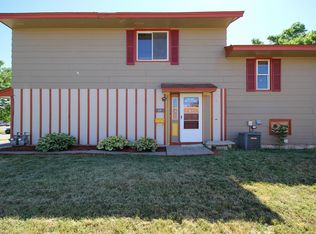 18 18th Ave NE, Minneapolis, MN 55418