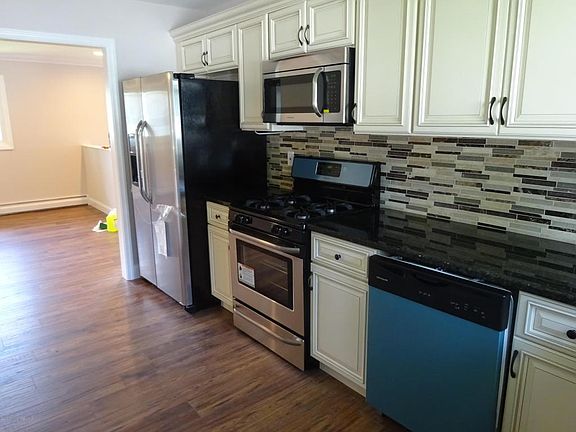 4th image of 11 Aruba Ct
