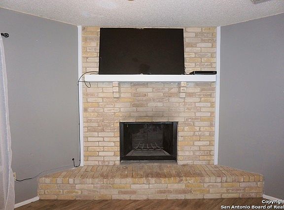 4th image of 319 Low Meadow Dr