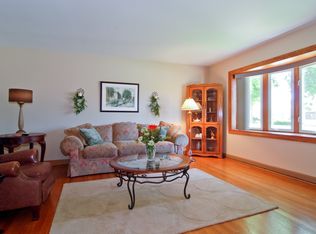 5820 N Ottawa Ave, Chicago, IL