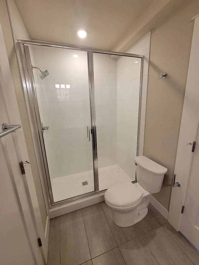 Gorgeous townhome — Photo 4