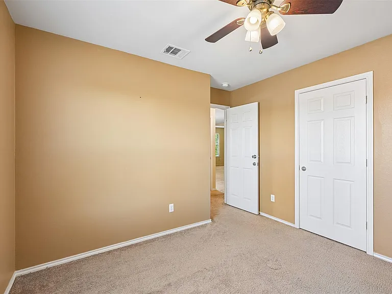 140 Lynn Crest Bnd — Photo 22