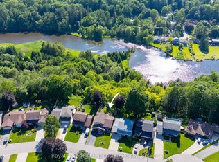 126 5th Ave E, Owen Sound, ON N4K 6C7
