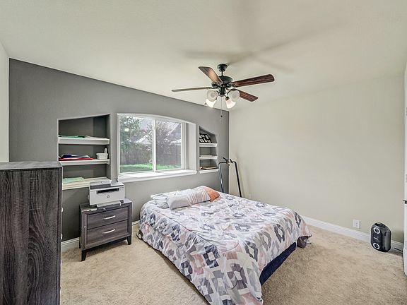 2nd image of 804 Moreno Ct