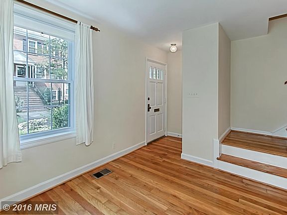 5th image of 2848 S Columbus St #0