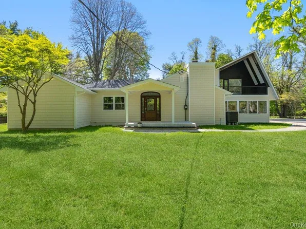 497 Woodbury Road, Cold Spring Harbor, NY 11724