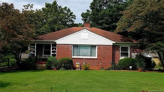 1st image of 2925 Link Dr