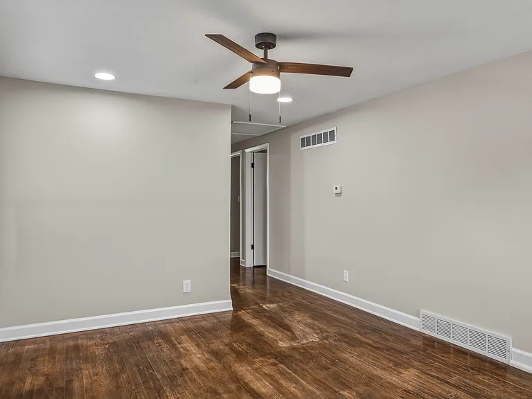 4907 N Fremont Ave — Photo 15