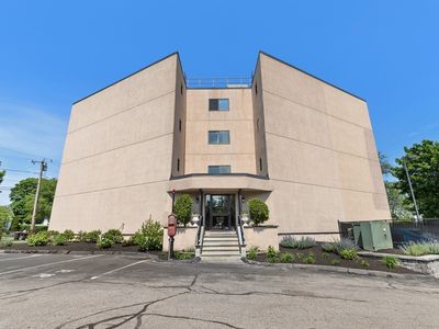 677 Quincy Shore Dr APT 408, Quincy, MA, 02170