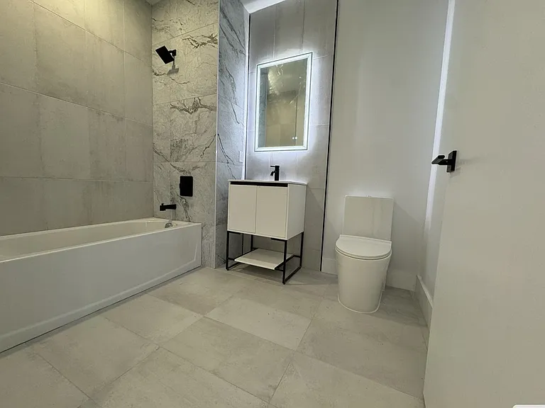 261 Forrest St #3 — Photo 7