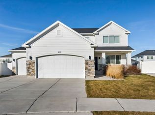 1052 W Valor Ct, Bluffdale, UT 84065