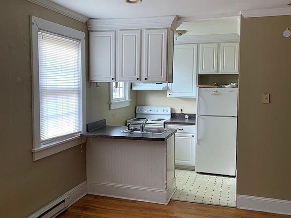 5th image of 106 N Main St #2