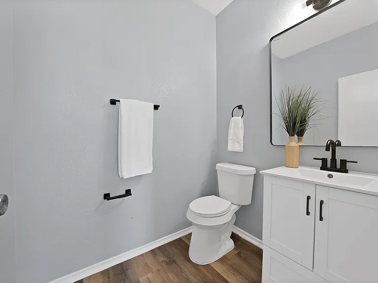137 Heritage Dr — Photo 22