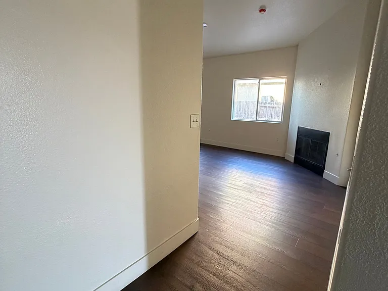 4667 Chamber St — Photo 6