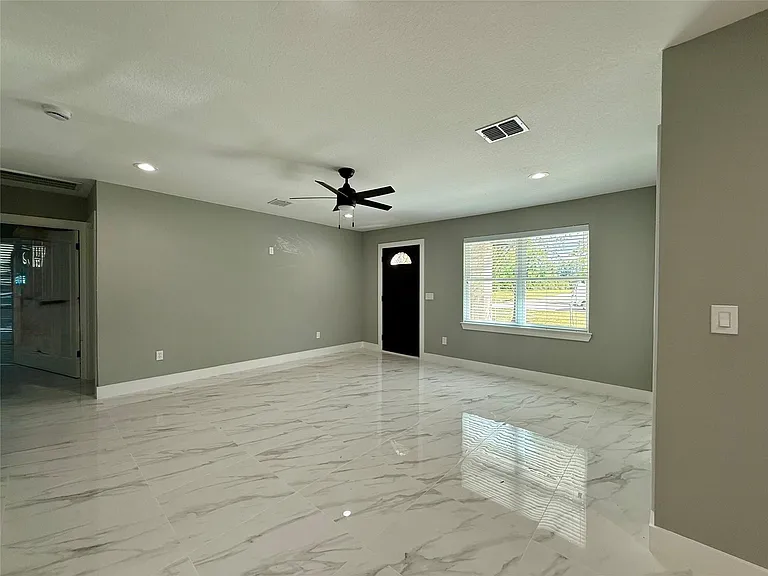 2630 De Soto St — Photo 2
