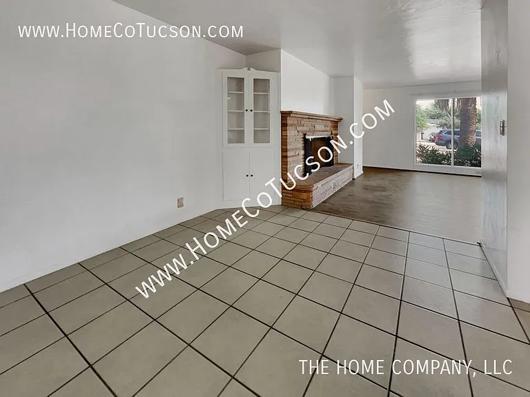 3238 E Hawthorne St — Photo 11