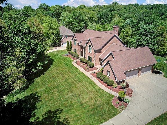 5th image of 124 Cherry Way