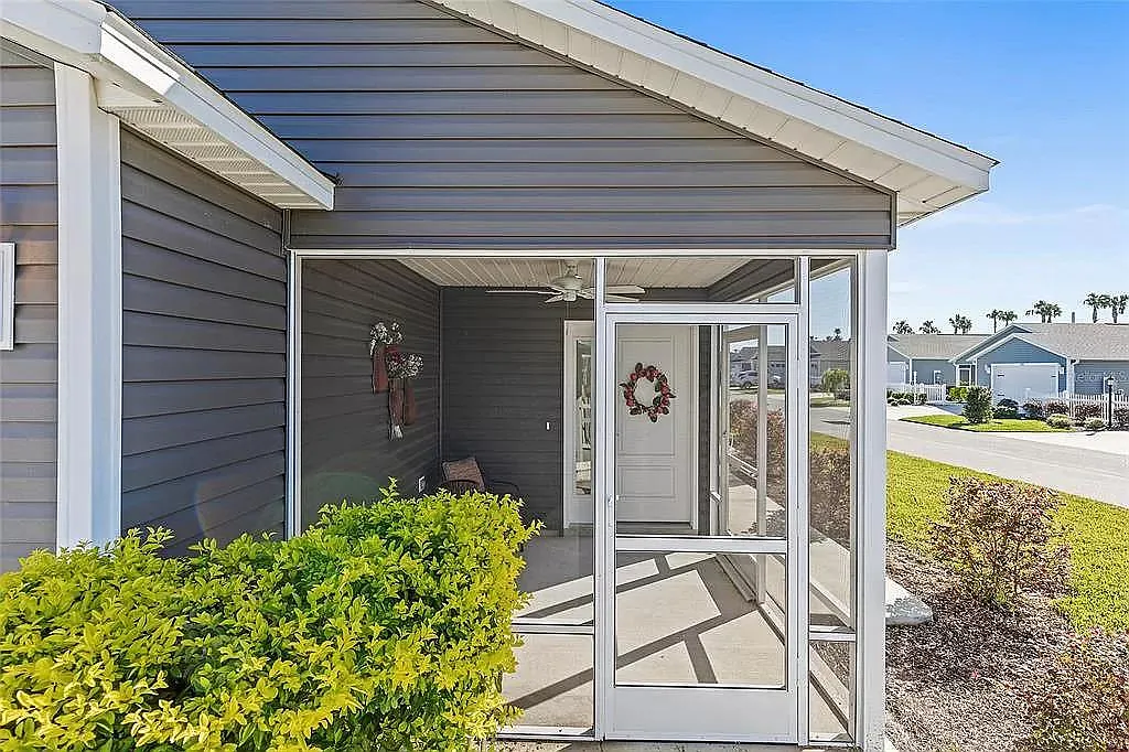 2 bed, 1203 sqft, $1,900 — Photo 3