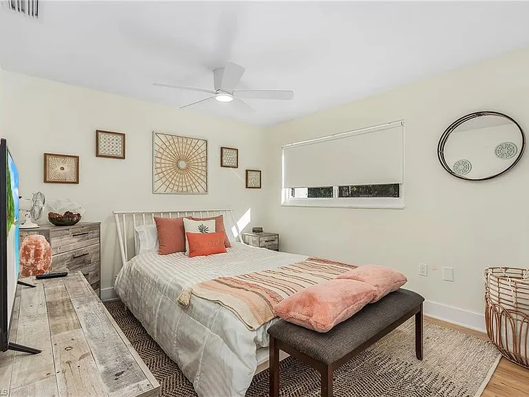 2950 Coach House Ln — Photo 13