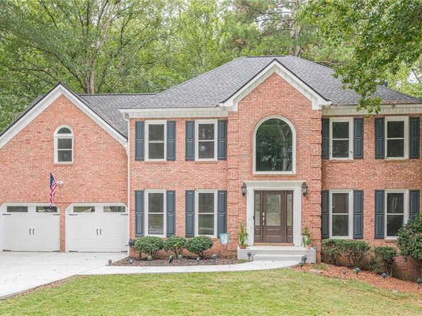 461 Braidwood Walk NW