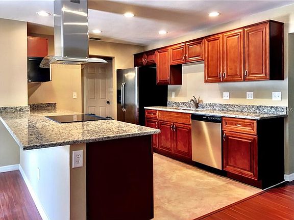 5th image of 1766 Kenilworth Dr