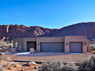 733 W Shinava Dr, Ivins, UT 84738