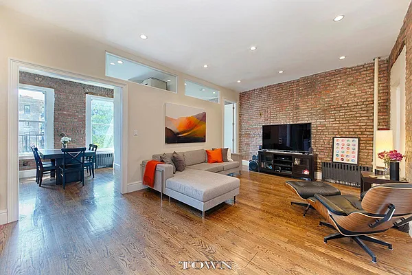 Rented by Town Residential | media 18