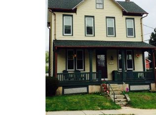 216 W Broad St, Shillington, PA 19607