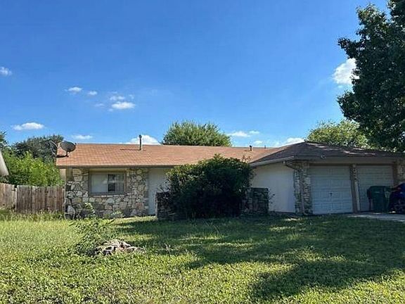 3rd image of 728 Dana Dr