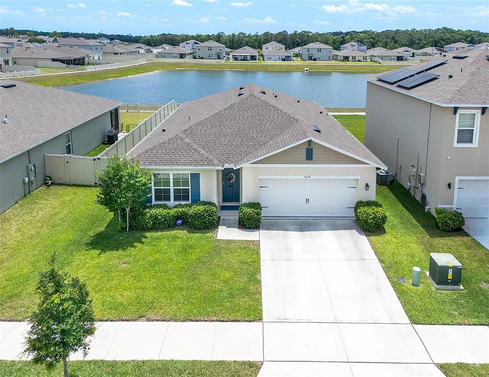 4 bed, 2.0 bath, 1846 sqft, $2,600 — Photo 2