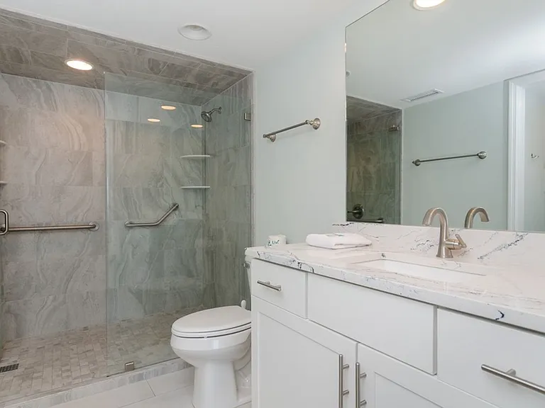 2400 N Lumina Ave #2 — Photo 22