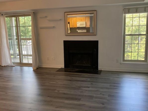 3904 Penderview Dr #302