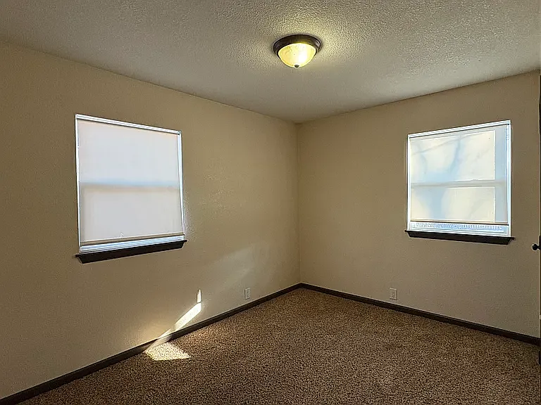 1211 Florence Ave — Photo 5
