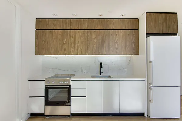 Rented by EXR | media 12