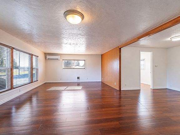 3rd image of 757 S 8th Ave