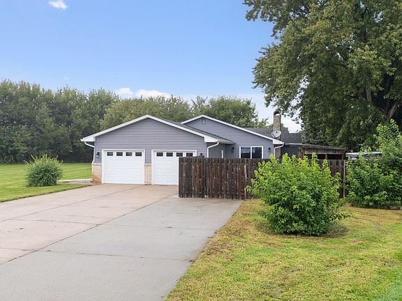 5th image of 2450 N Ridge Road Dr